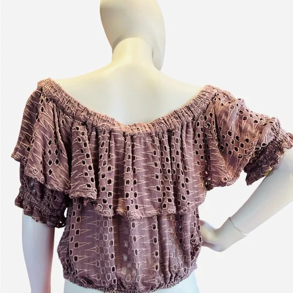 FREE PEOPLE “THAT GIRL” EYELET CROPPED TOP - Picture 3 of 10